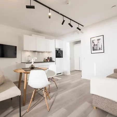 Maxstudio Premium Zillertal Mit Bergblick アパート